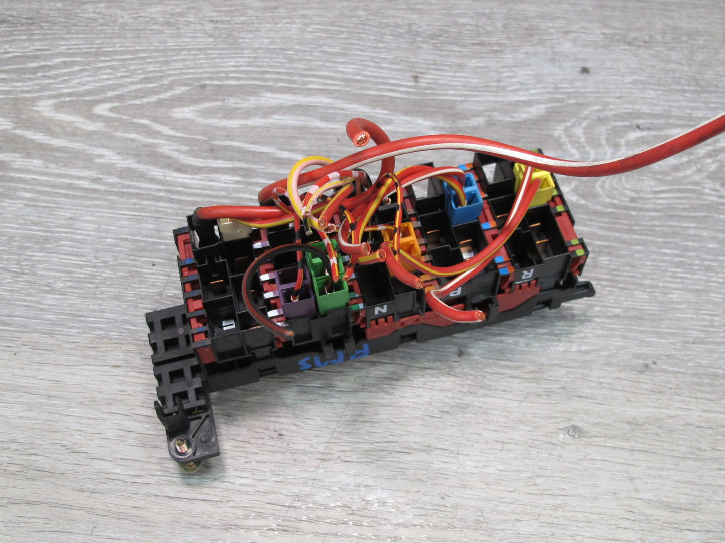 94-99 Mercedes W140 Under Hood Fuse Relay Box OEM