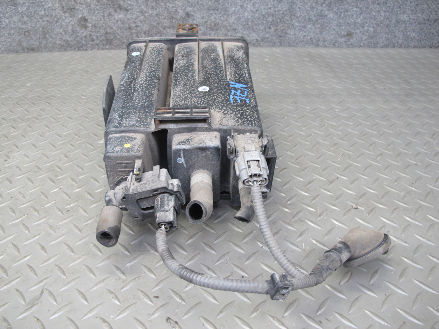 09-20 Nissan Z34 370Z Fuel Evap Vapor Charcoal Canister OEM