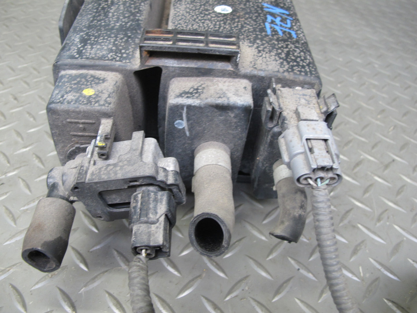 09-20 Nissan Z34 370Z Fuel Evap Vapor Charcoal Canister OEM