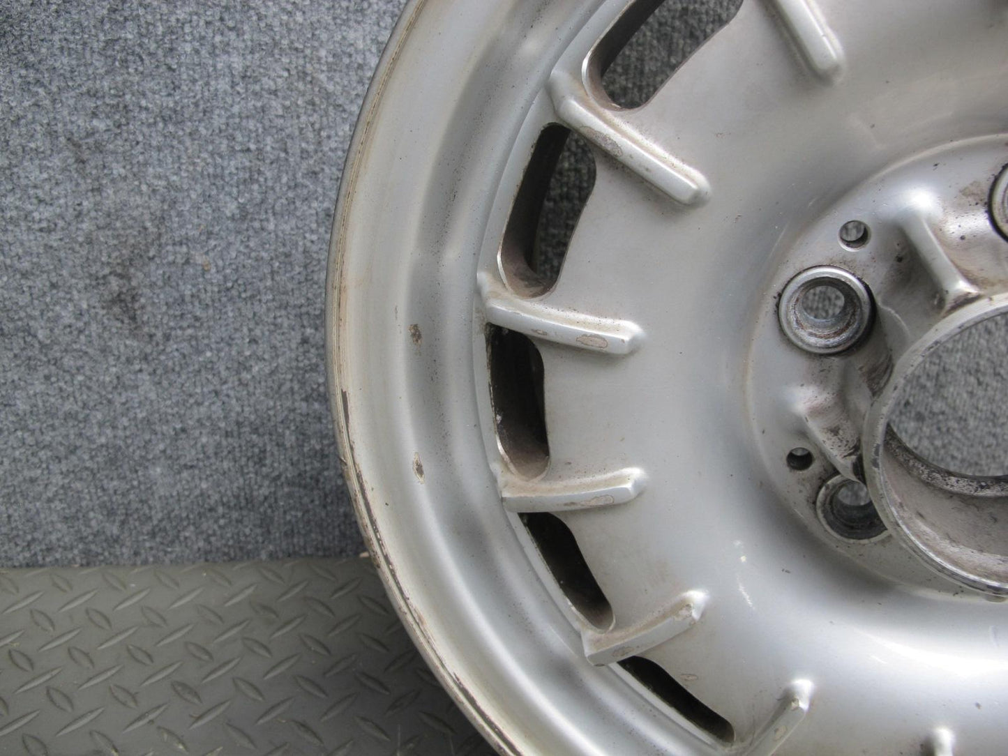 75-85 Mercedes W123 Factory 14" R14 Alloy Wheel Rim 14x6J ET30 1264001902 OEM