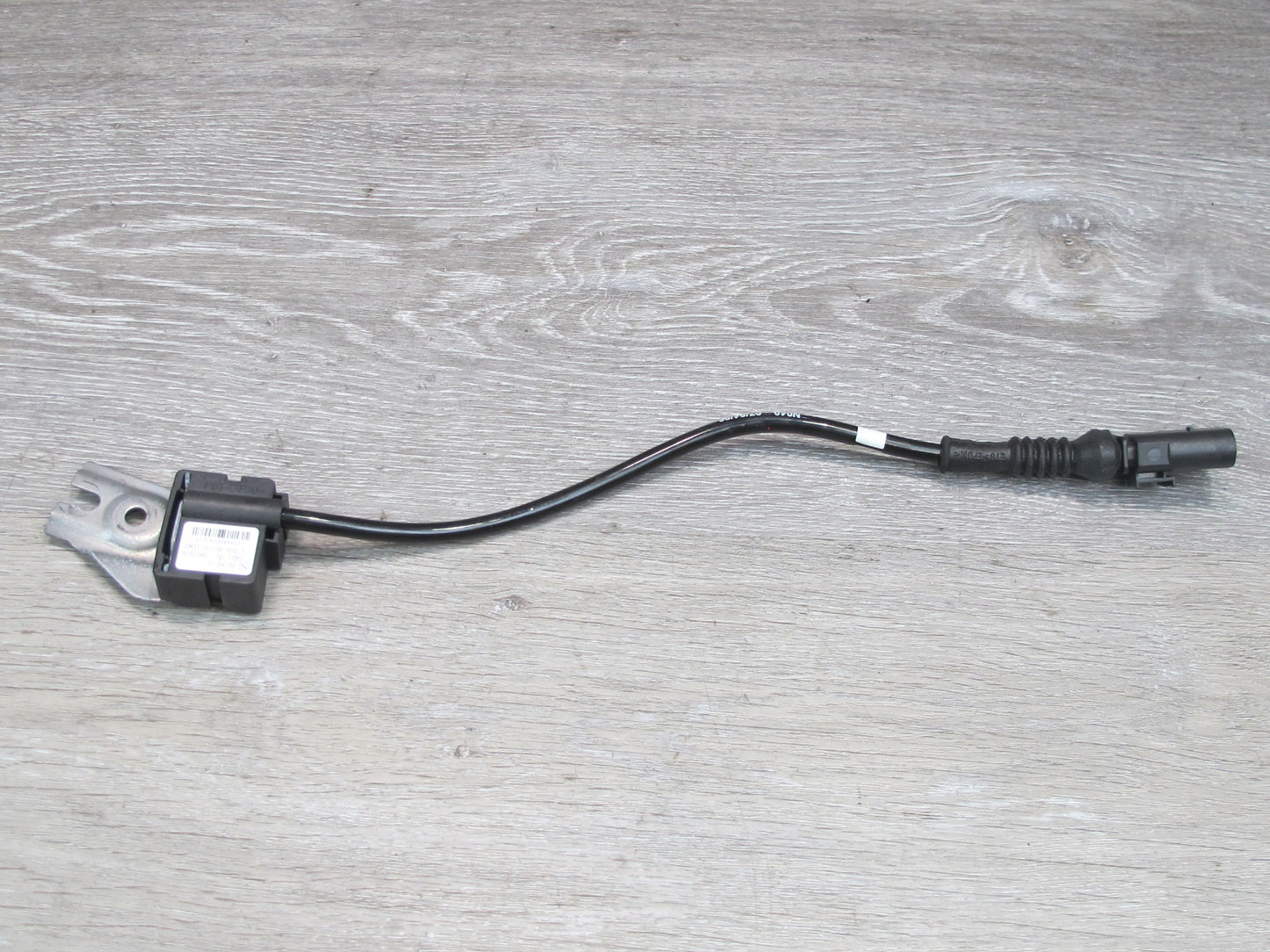 2008-2010 Porsche Cayenne 957 Acceleration Rear Sensor 7L0907673E