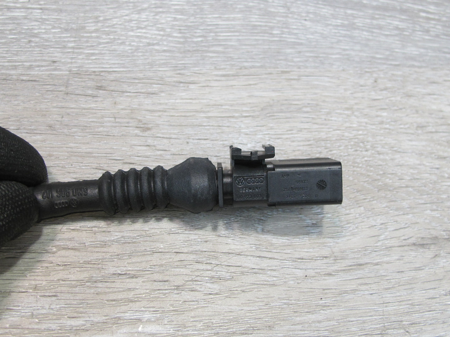 2008-2010 Porsche Cayenne 957 Acceleration Rear Sensor 7L0907673E