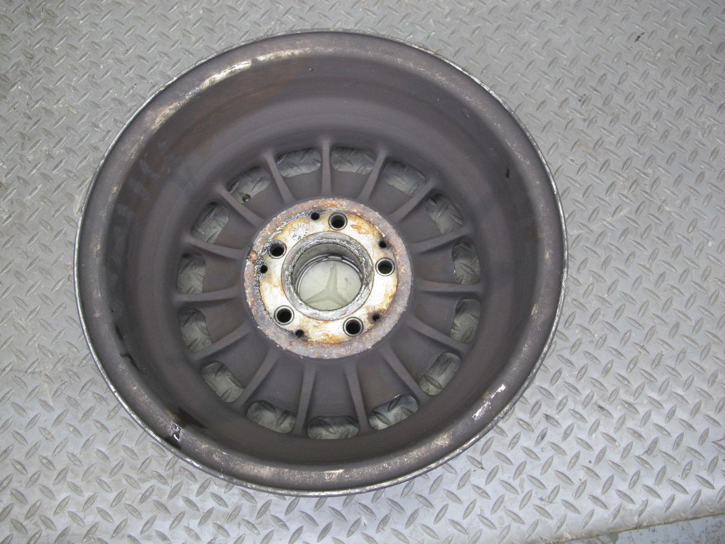 75-85 Mercedes W123 Set of 4 Factory 14" R14 Alloy Wheel Rim 14x6J ET30 OEM