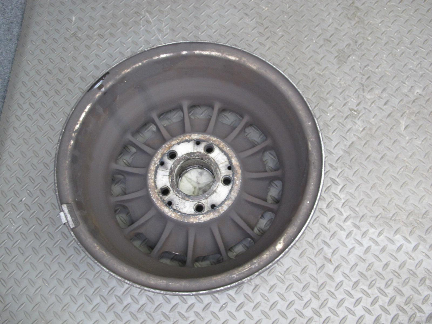 75-85 Mercedes W123 Set of 4 Factory 14" R14 Alloy Wheel Rim 14x6J ET30 OEM