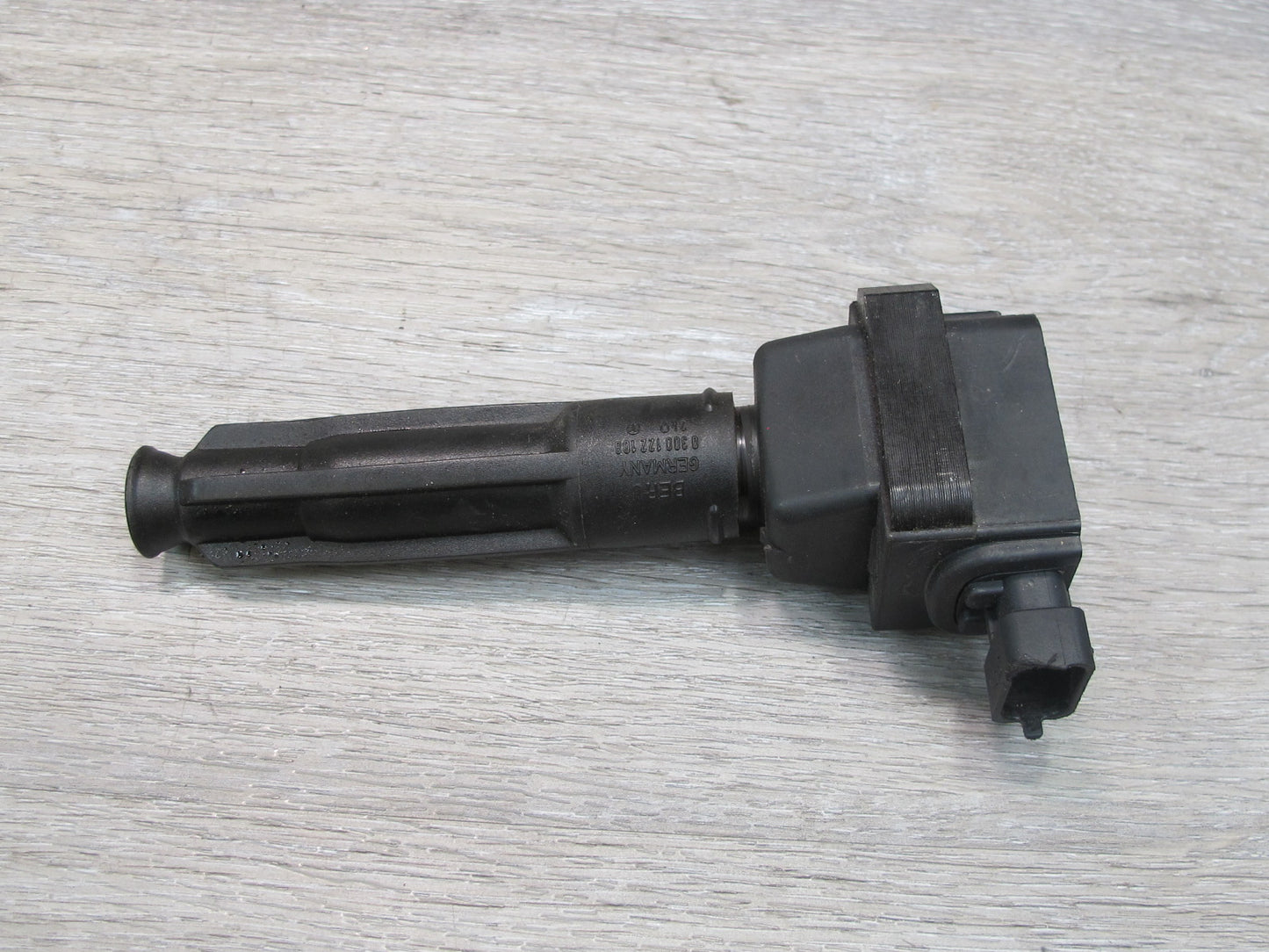 96-99 Mercedes W140 5.0L 119.980 M119 Engine Ignition Coil 0001587203 OEM