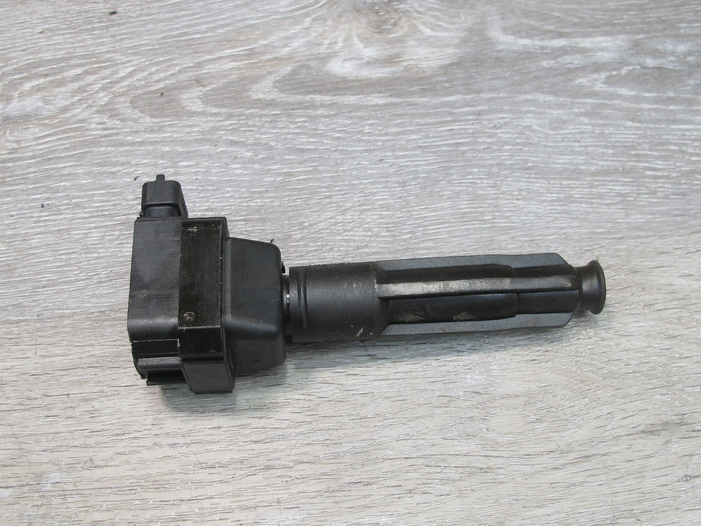 96-99 Mercedes W140 5.0L 119.980 M119 Engine Ignition Coil 0001587203 OEM