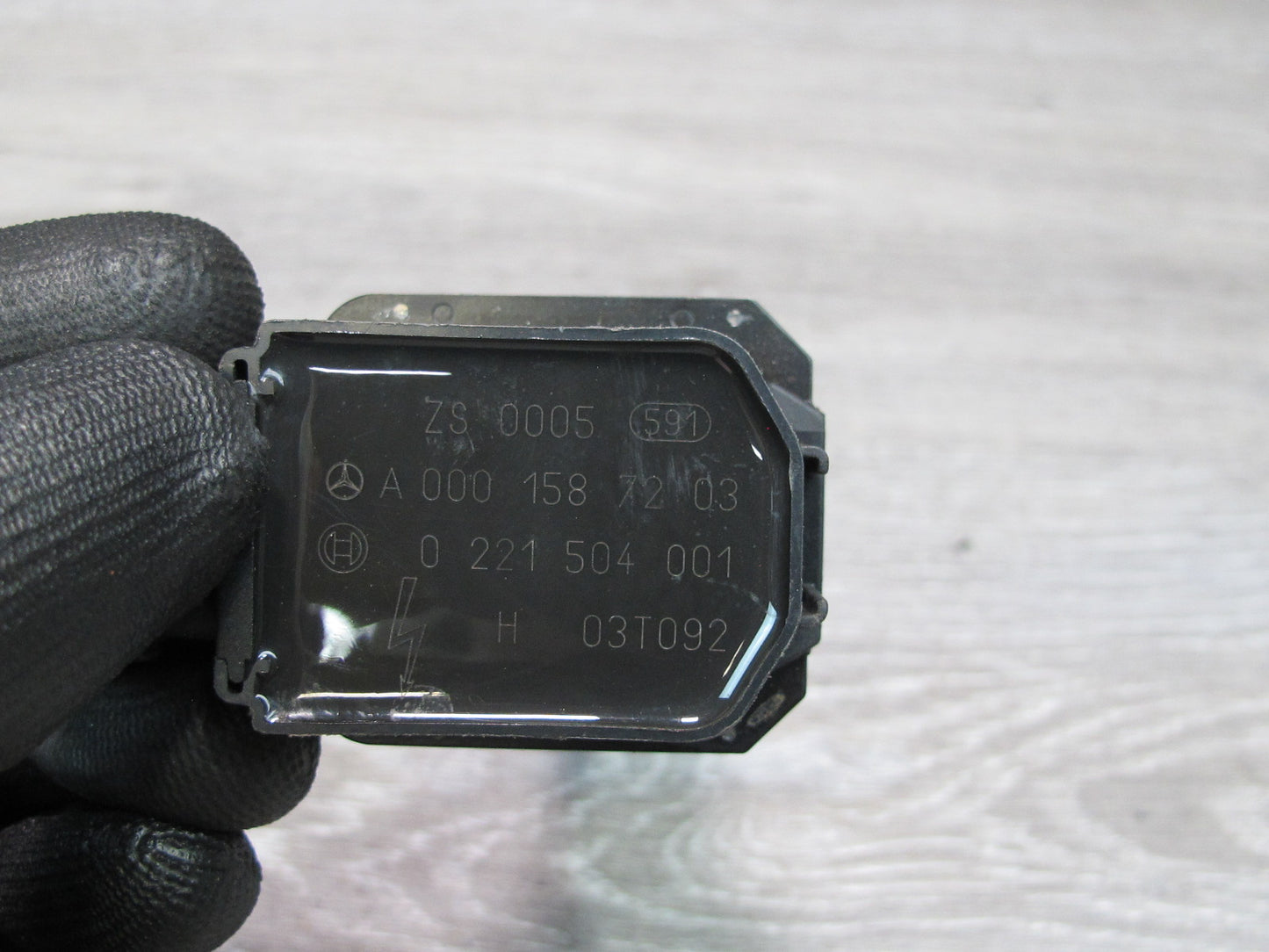 96-99 Mercedes W140 5.0L 119.980 M119 Engine Ignition Coil 0001587203 OEM