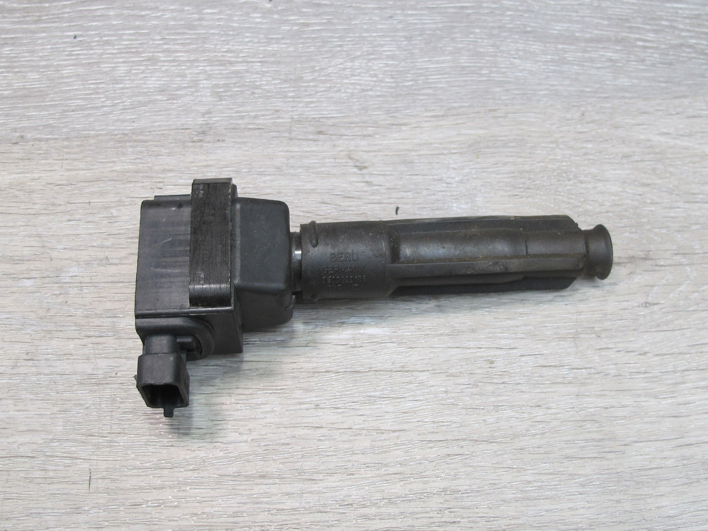 96-99 Mercedes W140 5.0L 119.980 M119 Engine Ignition Coil 0001587203 OEM