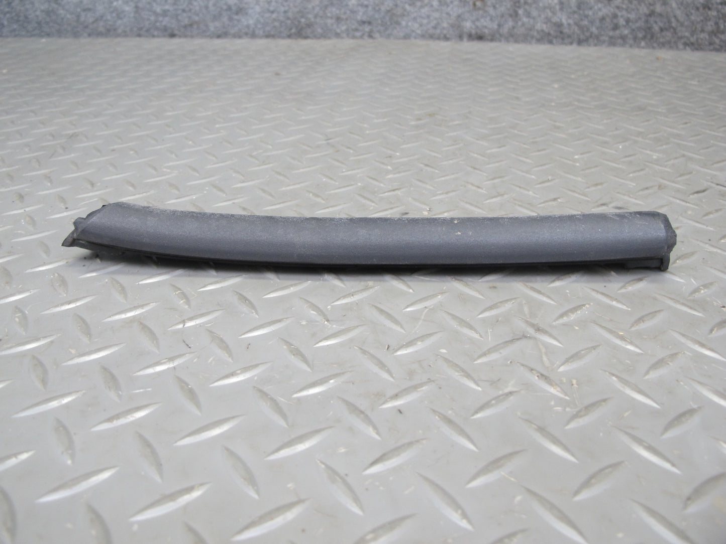 10-19 Nissan 370Z Conv Set of 8 Left & Right Side Roof Weatherstrip & Guide OEM
