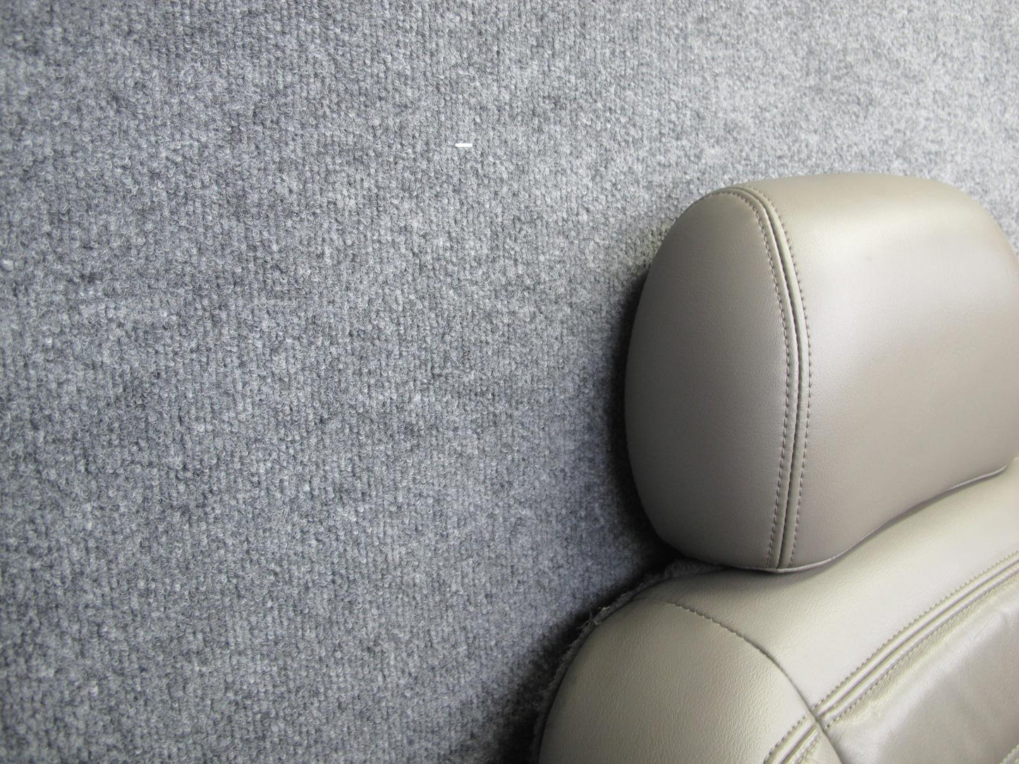 2003 Hummer H2 Rear 2ND ROW Left & Right Side Leather Wheat Seat Set of 2 Wheat