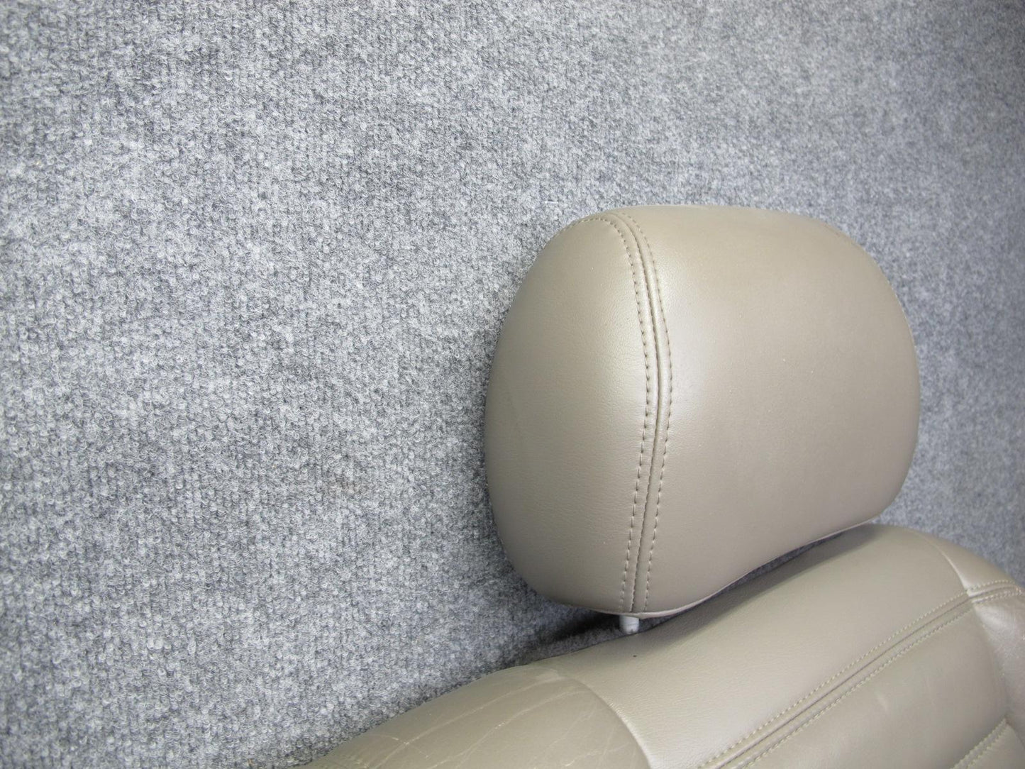 2003 Hummer H2 Rear 2ND ROW Left & Right Side Leather Wheat Seat Set of 2 Wheat