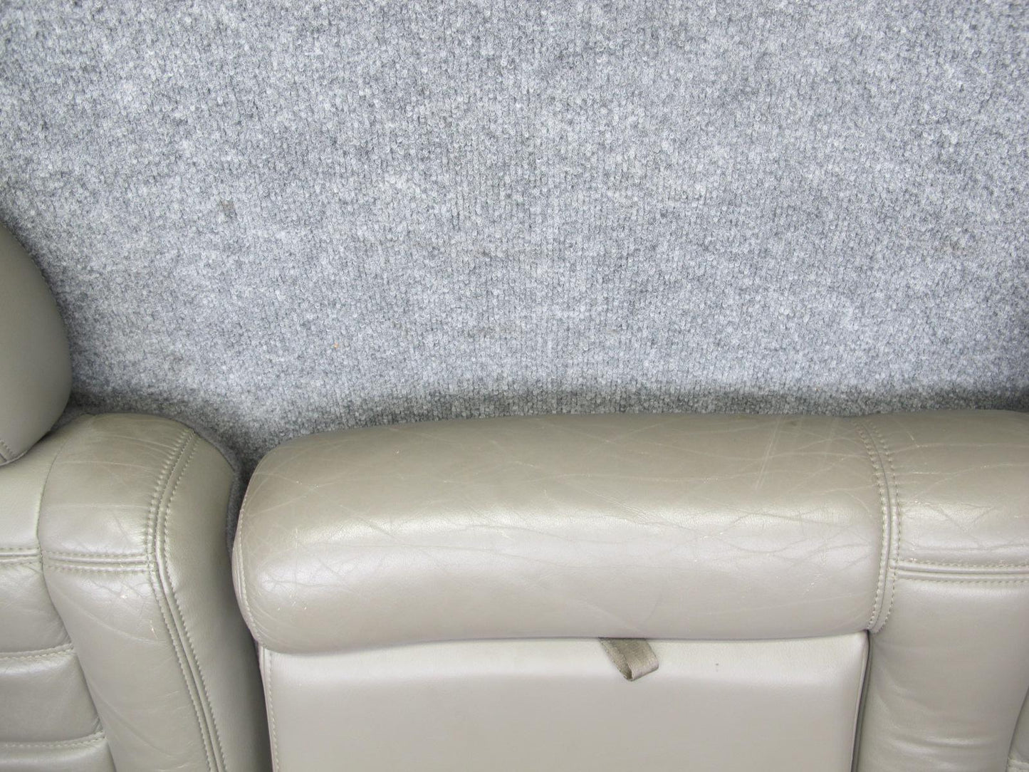 2003 Hummer H2 Rear 2ND ROW Left & Right Side Leather Wheat Seat Set of 2 Wheat