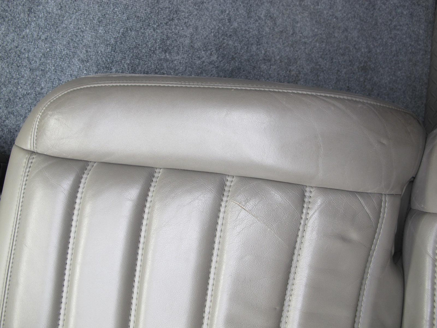 2003 Hummer H2 Rear 2ND ROW Left & Right Side Leather Wheat Seat Set of 2 Wheat