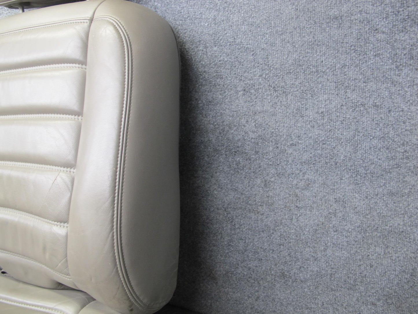 2003 Hummer H2 Rear 2ND ROW Left & Right Side Leather Wheat Seat Set of 2 Wheat