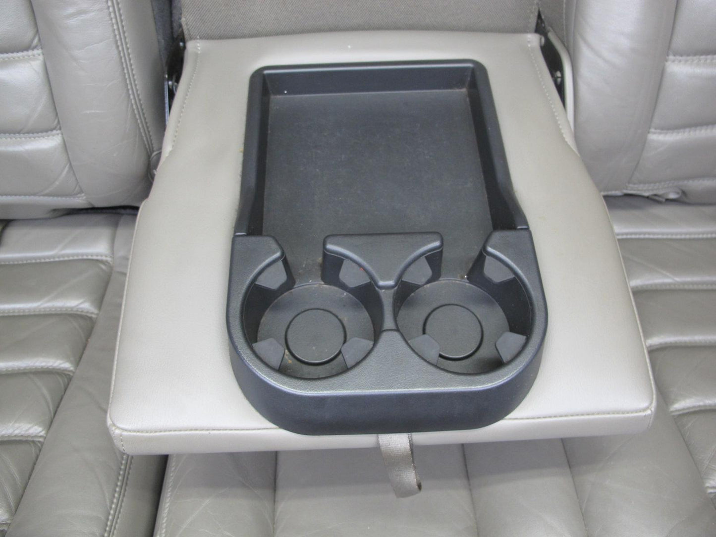 2003 Hummer H2 Rear 2ND ROW Left & Right Side Leather Wheat Seat Set of 2 Wheat