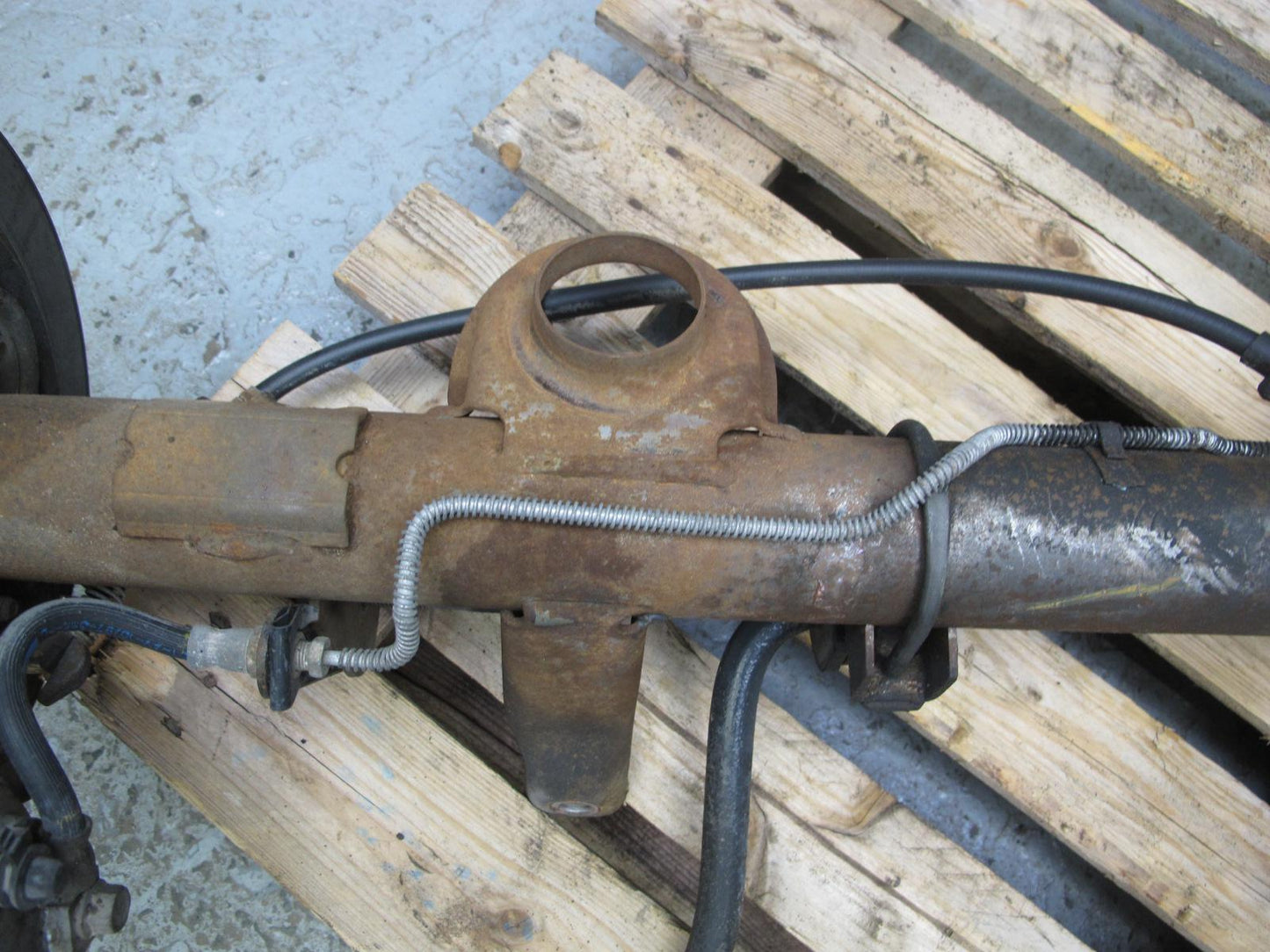 1998 Chevrolet Camaro Z28 Rear Axle LSD 3.23 Ratio w Disc Brakes GU5 G80 OEM