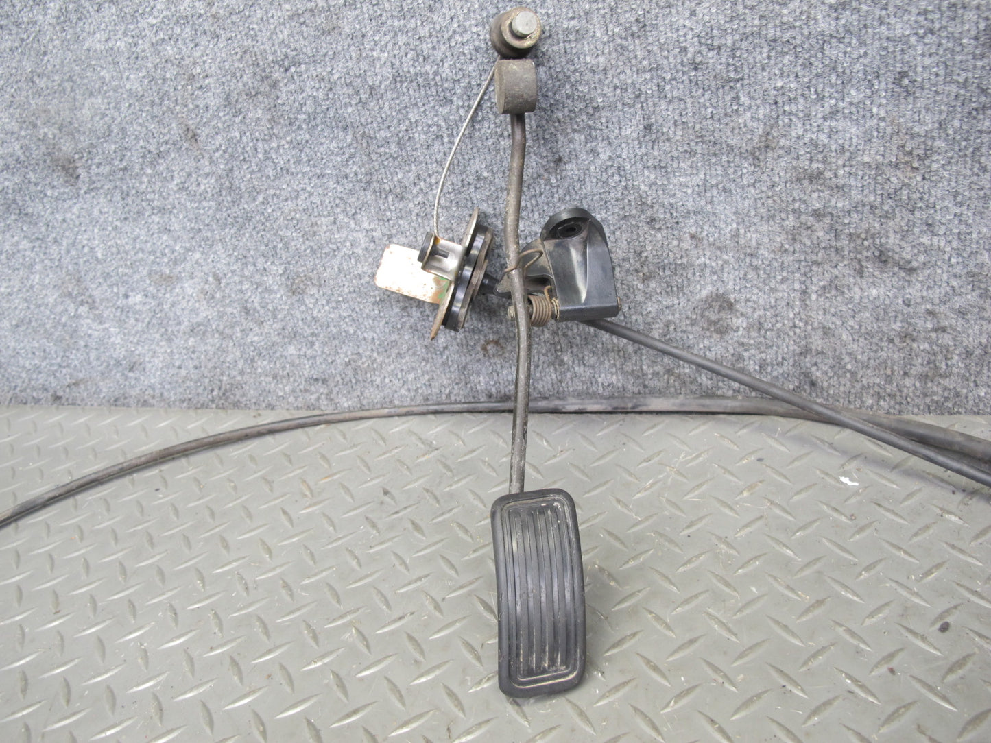 91-95 Toyota SW21L MR2 NON Turbo 5SFE A/T Accelerator Gas Pedal w Cable OEM