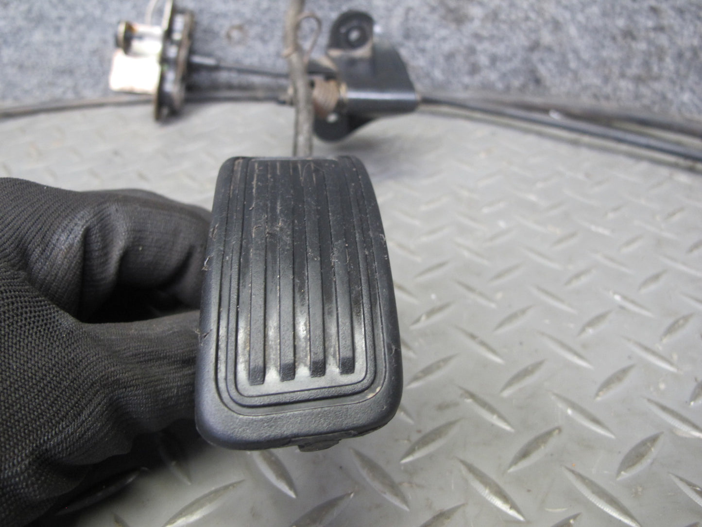 91-95 Toyota SW21L MR2 NON Turbo 5SFE A/T Accelerator Gas Pedal w Cable OEM