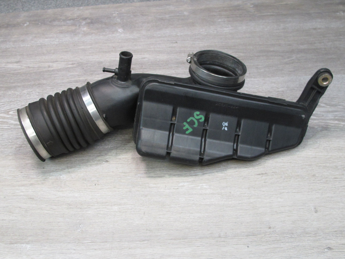 95-96 Lexus UZZ30L SC400 1UZFE Air Intake Resonator Hose Pipe OEM