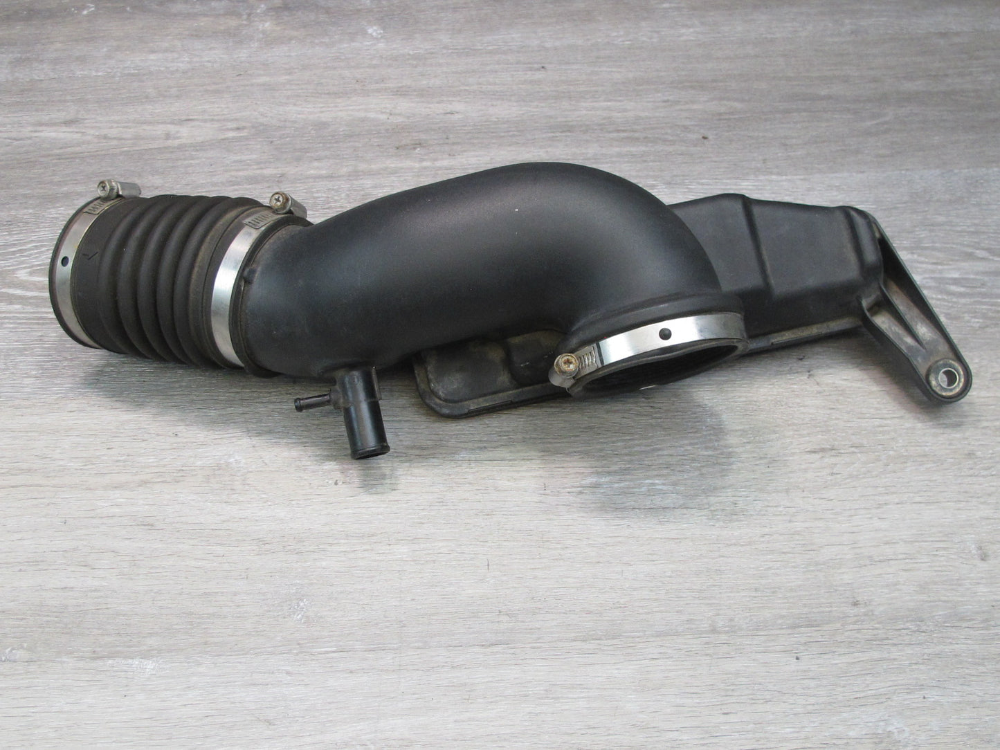 95-96 Lexus UZZ30L SC400 1UZFE Air Intake Resonator Hose Pipe OEM