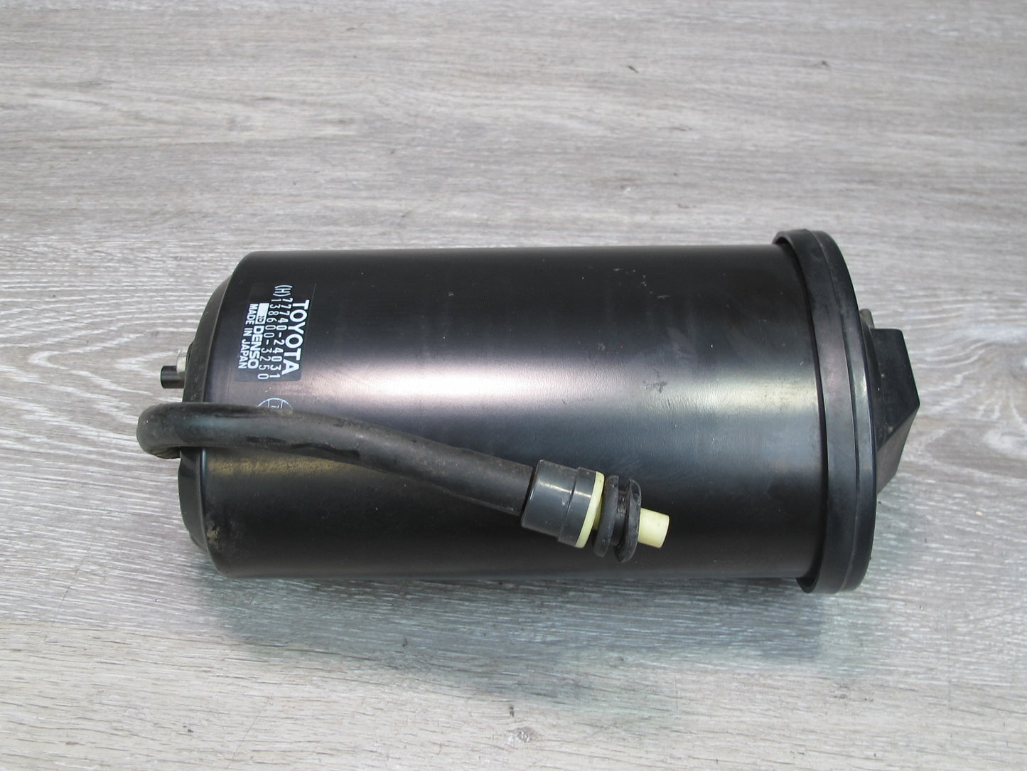 92-97 Lexus UZZ30L SC300 SC400 Fuel Evap Vapor Charcoal Canister w Bracket OEM
