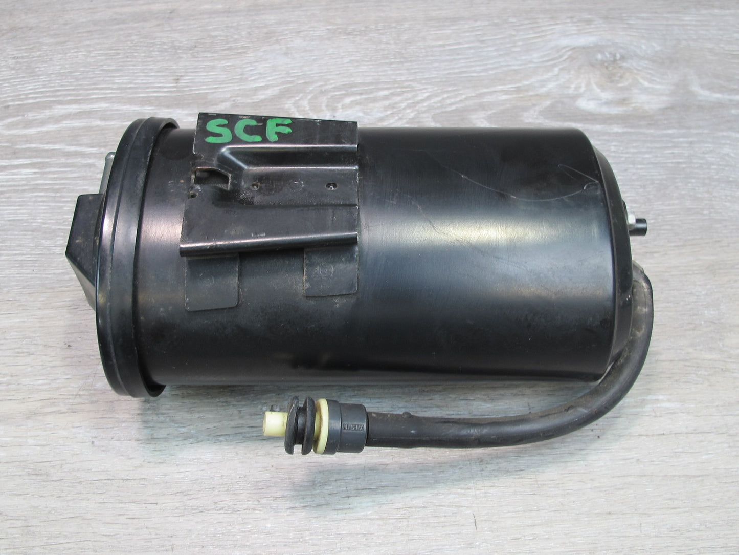 92-97 Lexus UZZ30L SC300 SC400 Fuel Evap Vapor Charcoal Canister w Bracket OEM