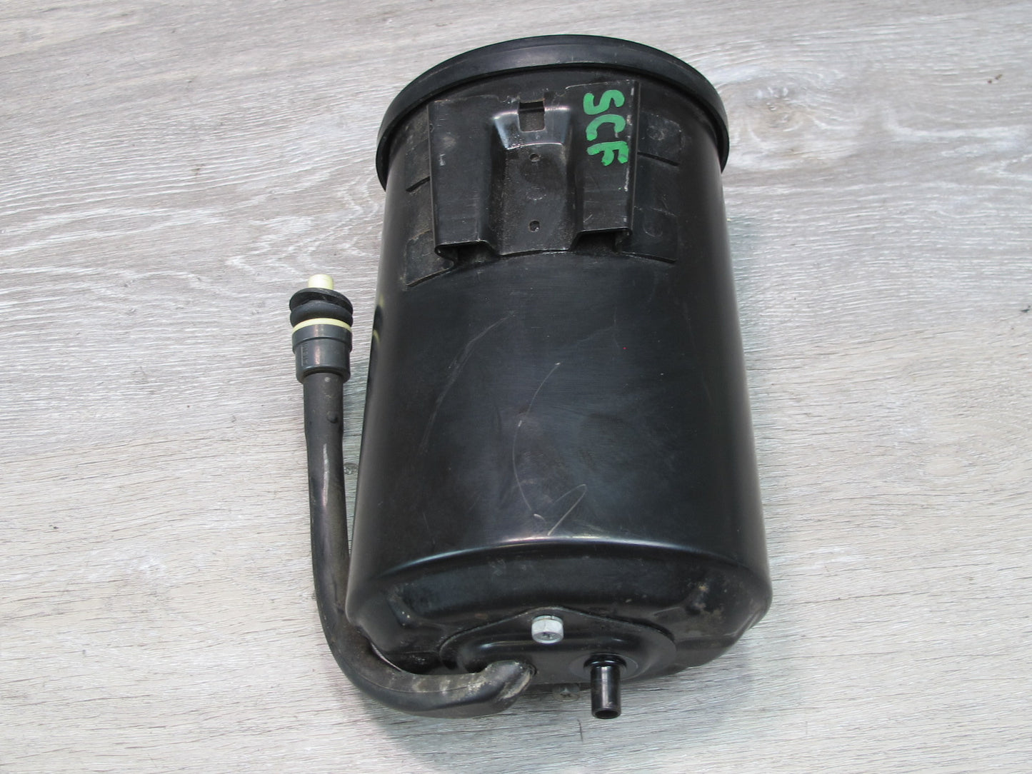 92-97 Lexus UZZ30L SC300 SC400 Fuel Evap Vapor Charcoal Canister w Bracket OEM