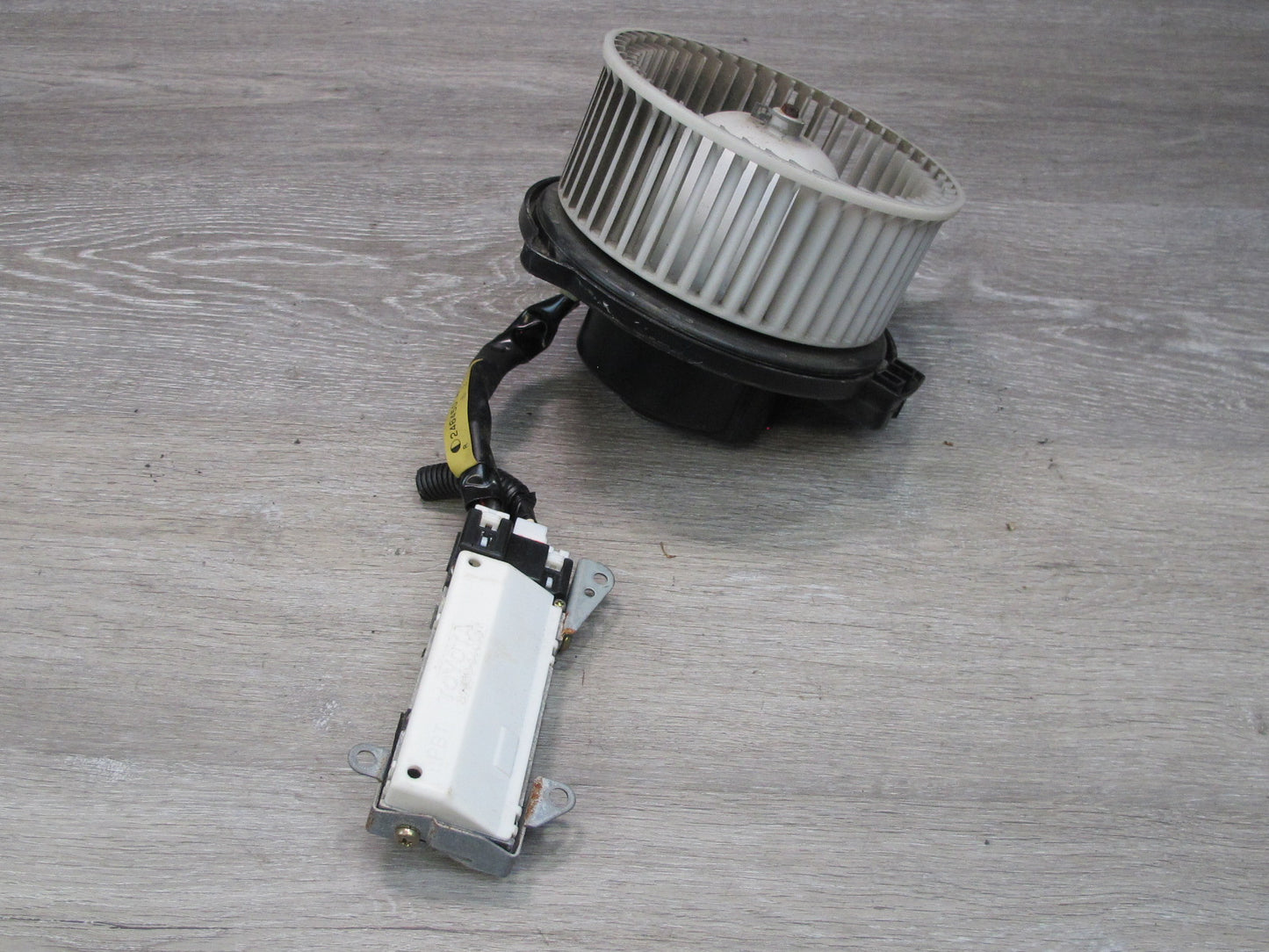 92-00 Lexus UZZ30L SC300 SC400 A/C Heater Blower Motor Fan w Resistor OEM