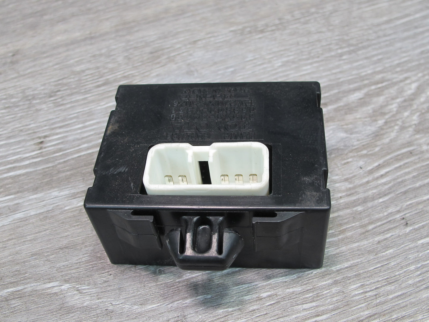 95-97 Lexus UZZ30L SC300 SC400 Lamp Failure Control Module 89373-24130 OEM