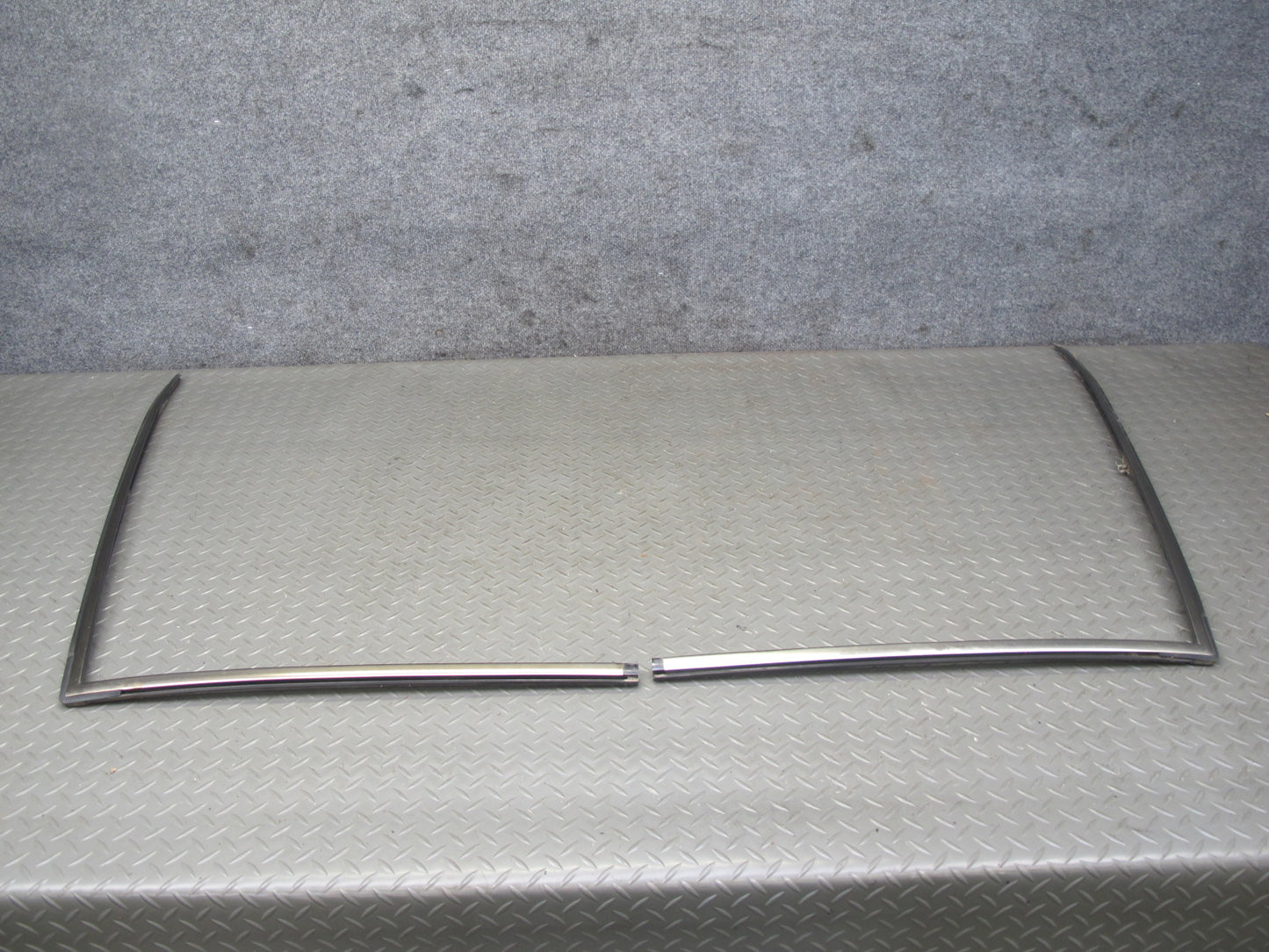 94-99 Mercedes W140 S-class Sedan Rear Windshield Chrome Trim Molding Set OEM
