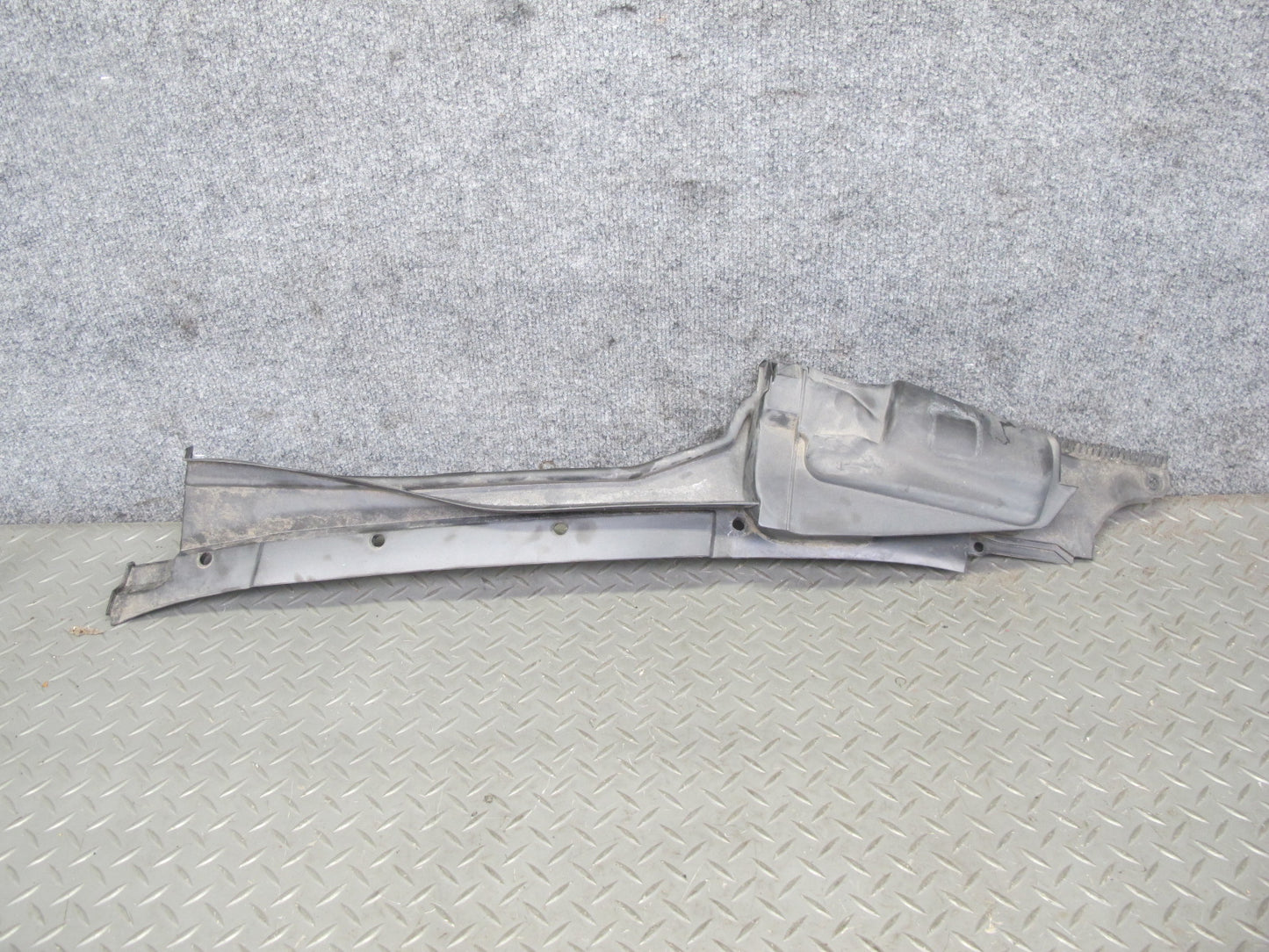 94-99 Mercedes W140 S-class Front Hood Wiper Trim Cover Gasket Panel Set OEM