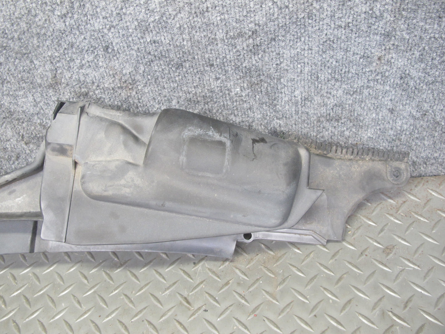 94-99 Mercedes W140 S-class Front Hood Wiper Trim Cover Gasket Panel Set OEM