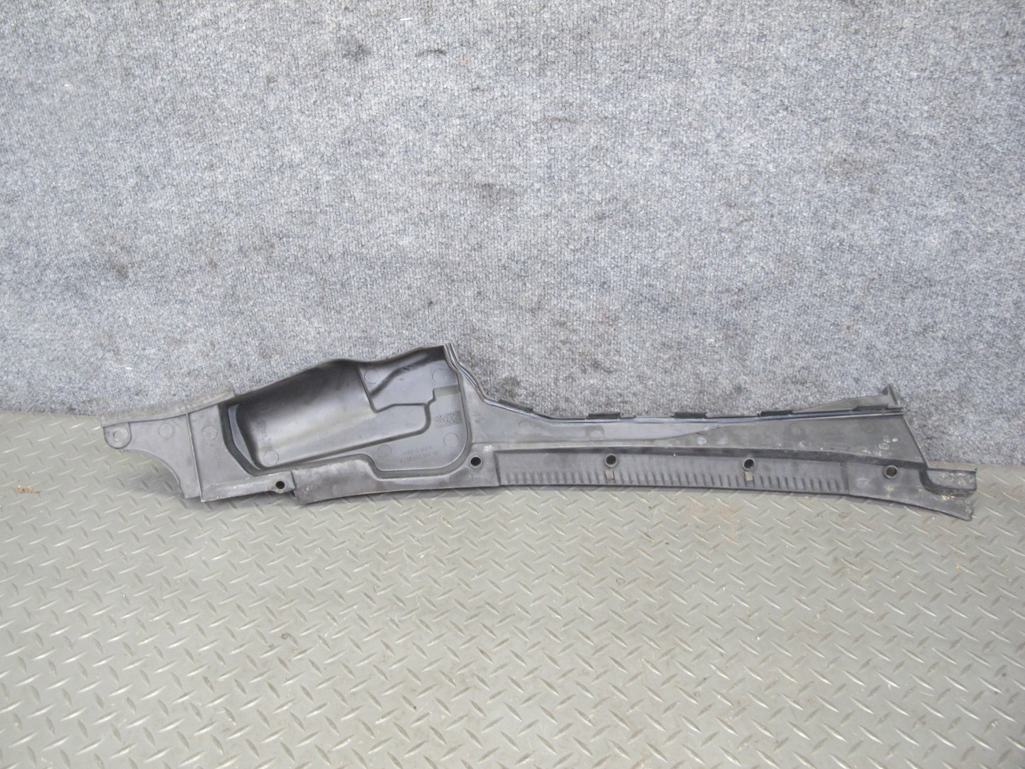 94-99 Mercedes W140 S-class Front Hood Wiper Trim Cover Gasket Panel Set OEM