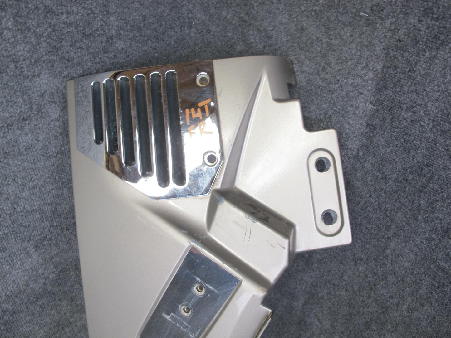 2003-2009 Hummer H2 Front Right Passenger Side Fender Shell Cover Panel Pewter