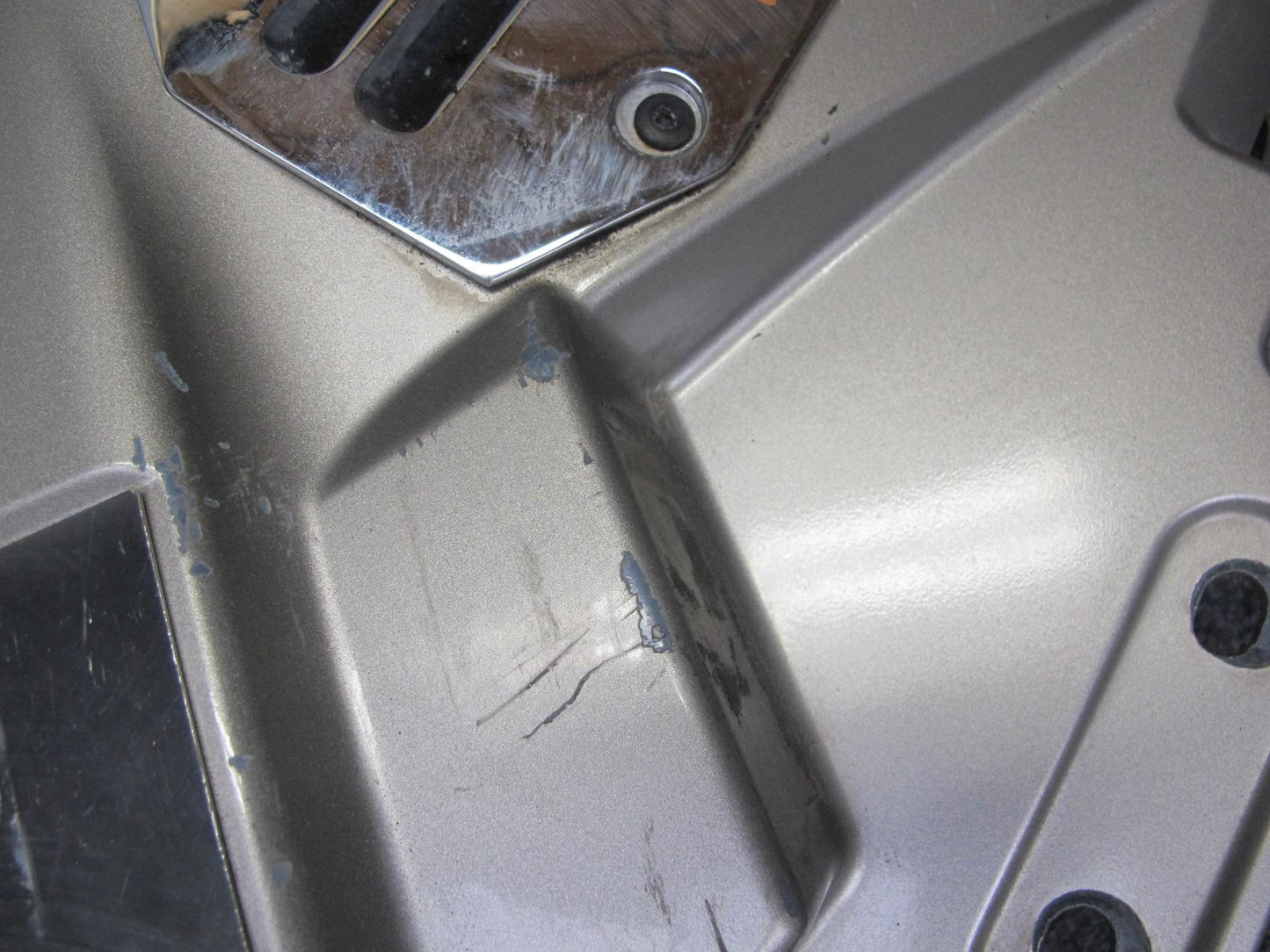 2003-2009 Hummer H2 Front Right Passenger Side Fender Shell Cover Panel Pewter