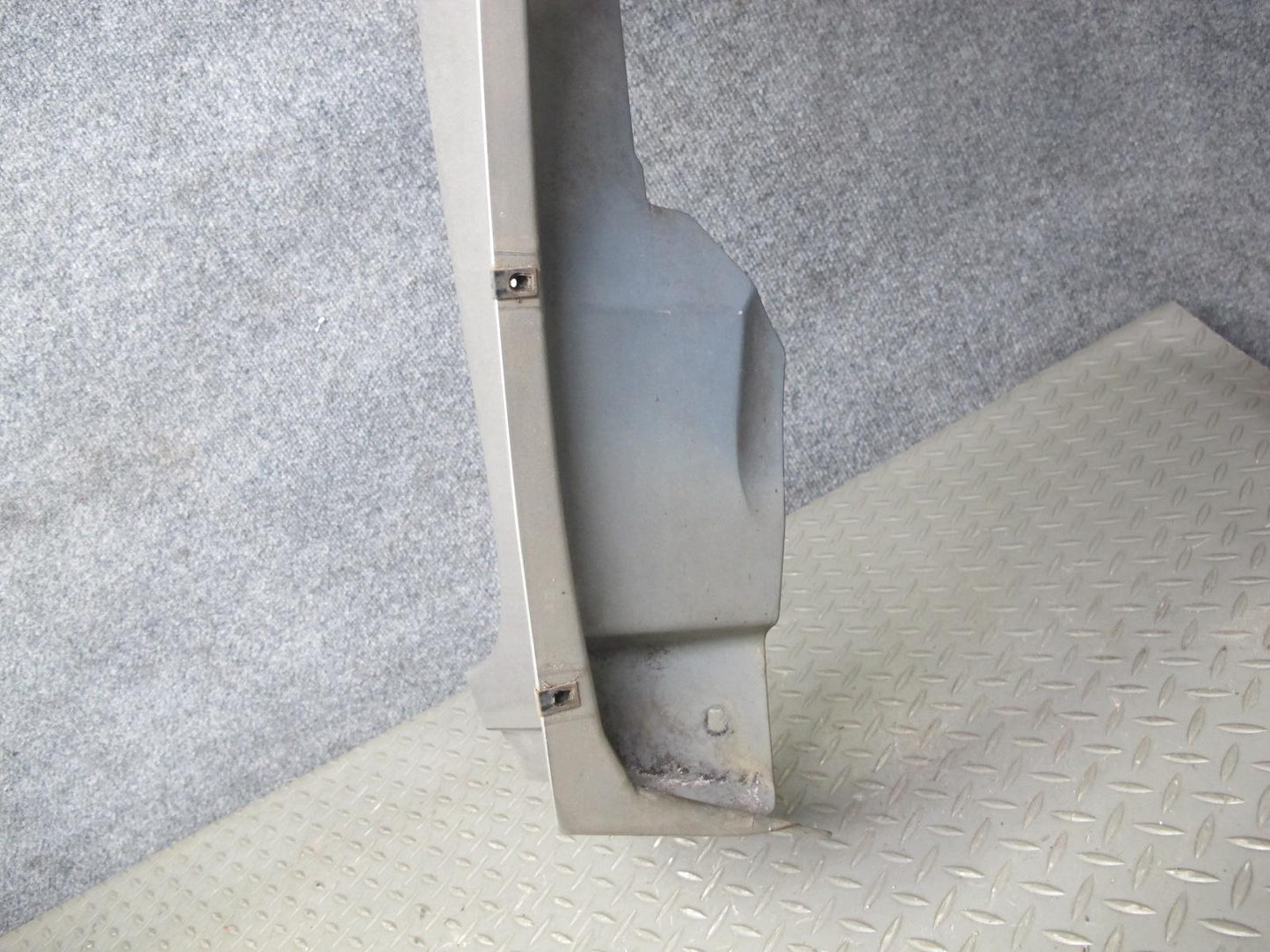 2003-2009 Hummer H2 Front Right Passenger Side Fender Shell Cover Panel Pewter