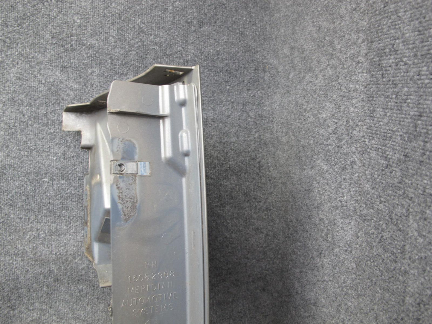 2003-2009 Hummer H2 Front Right Passenger Side Fender Shell Cover Panel Pewter