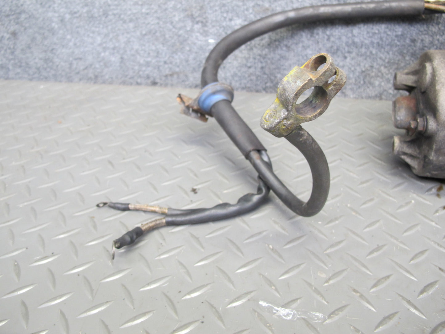 81-85 Mercedes W123 300D Engine Starter Motor OEM
