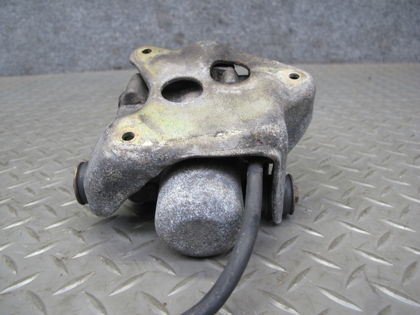 81-85 Mercedes W123 300D Cruise Control Servo Actuator Motor OEM