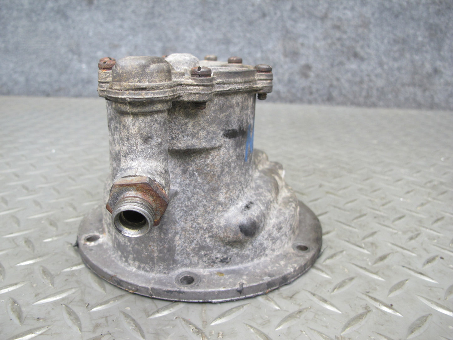 81-85 Mercedes W123 300D OM617 Diesel Engine Motor Vacuum Pump OEM