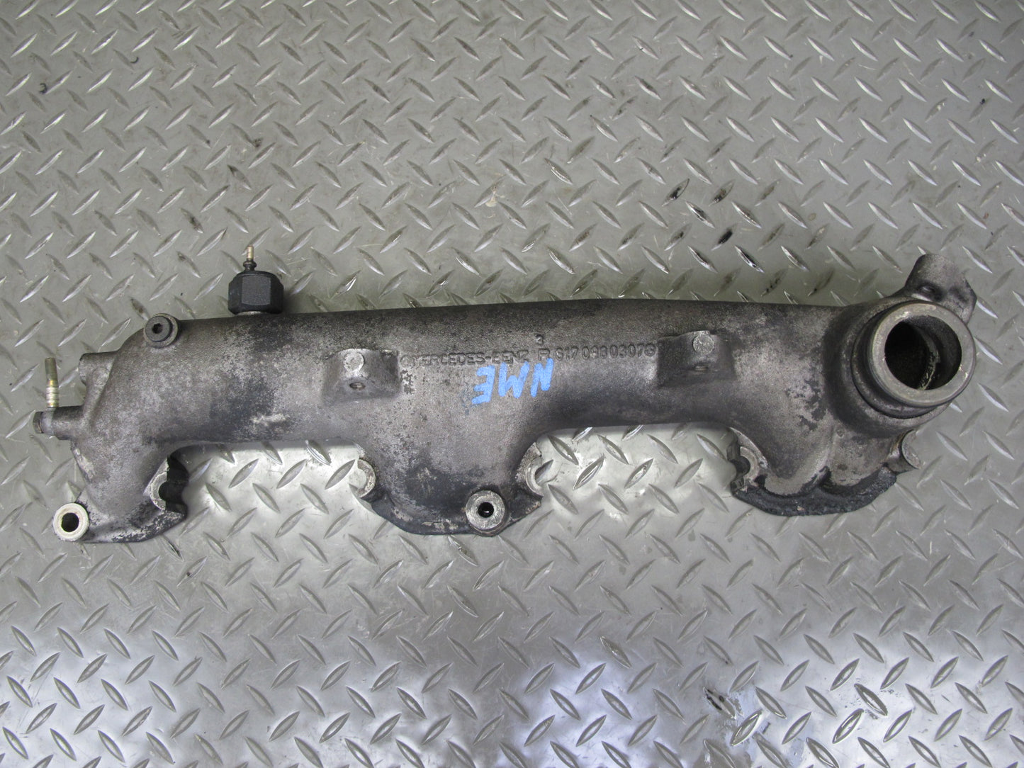 82-85 Mercedes W123 300D 617.952 Diesel Engine Intake Manifold 6170980307 OEM