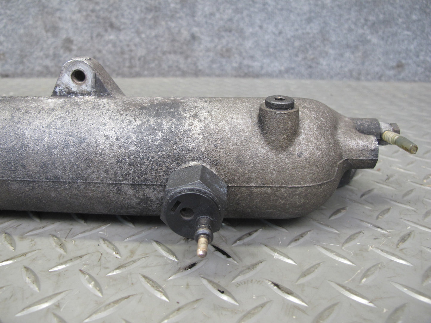 82-85 Mercedes W123 300D 617.952 Diesel Engine Intake Manifold 6170980307 OEM