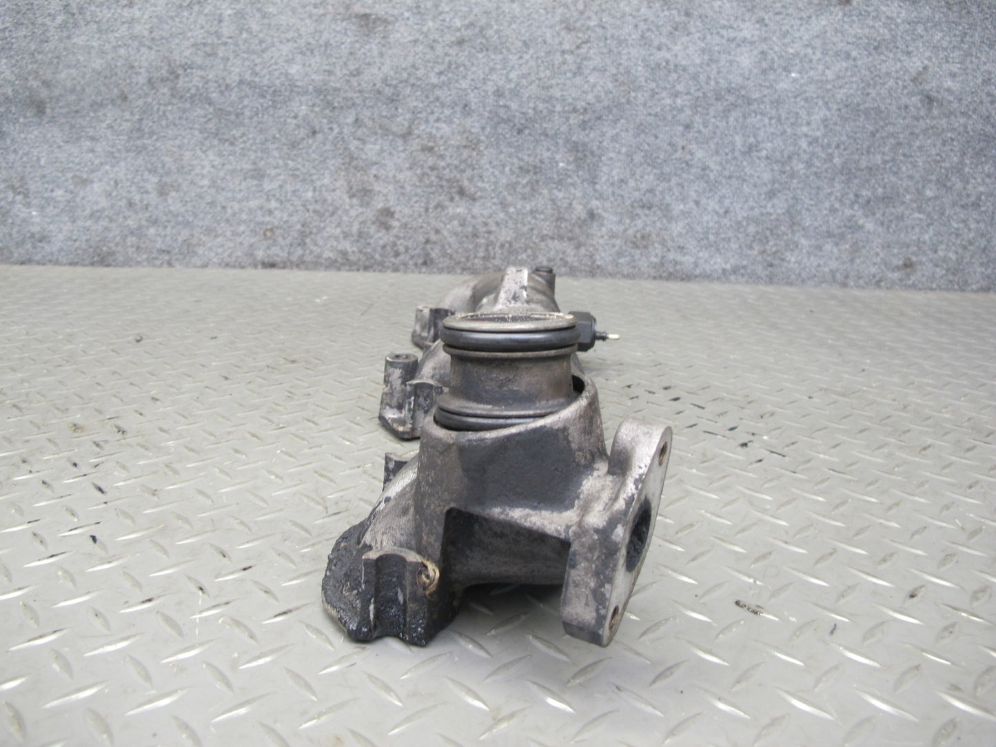82-85 Mercedes W123 300D 617.952 Diesel Engine Intake Manifold 6170980307 OEM