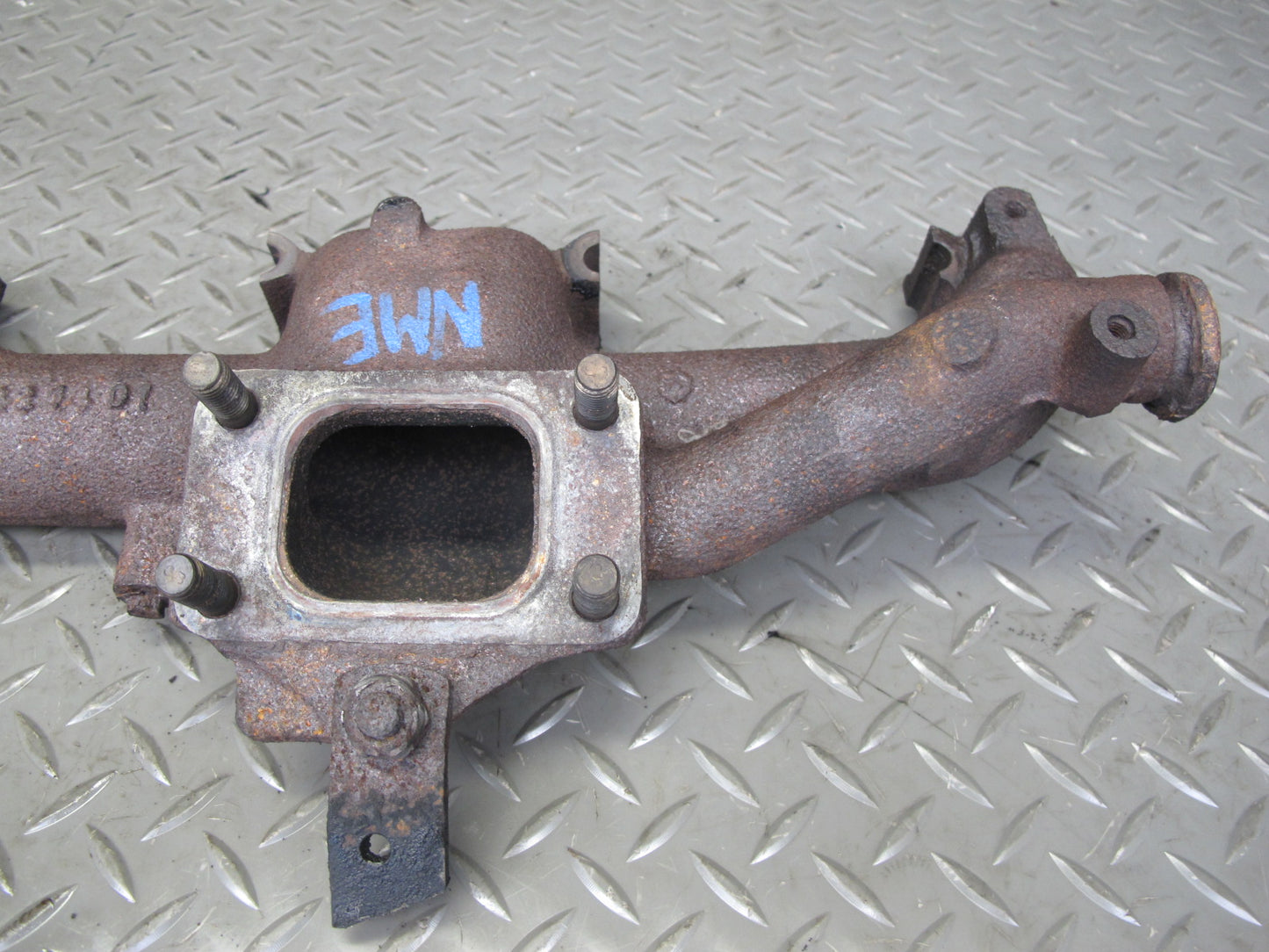 82-85 Mercedes W123 300D 617.952 Turbo Diesel Engine Exhaust Manifold OEM