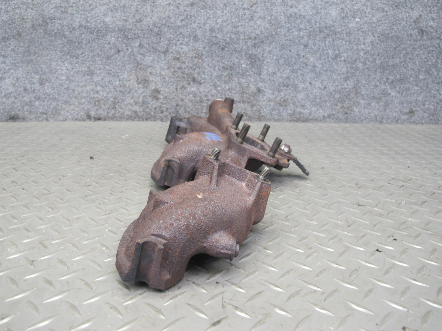82-85 Mercedes W123 300D 617.952 Turbo Diesel Engine Exhaust Manifold OEM