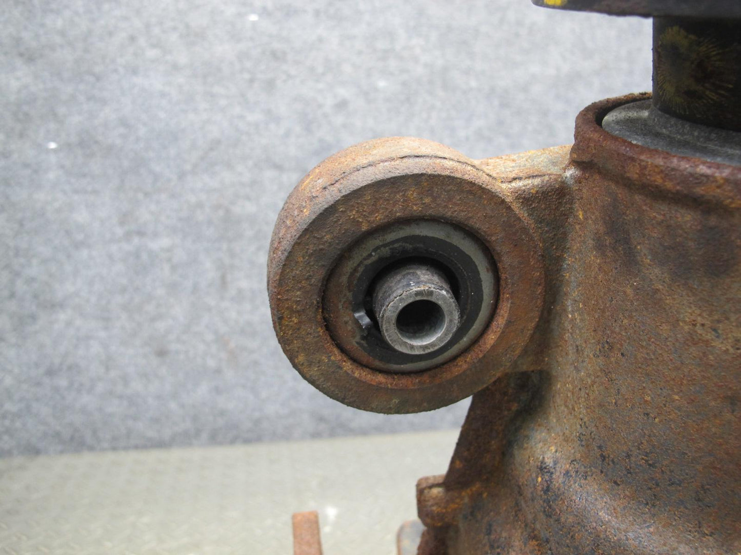11-16 Nissan Z34 370Z A/T Rear Differential Carrier Assembly 3.36 Ratio 89K OEM