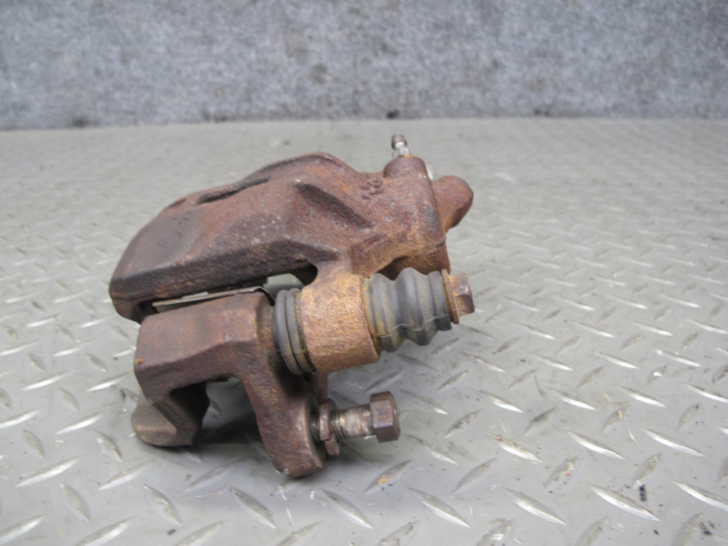 91-99 Dodge Stealth 3000GT FWD NA Set of 2 Rear Left & Right Brake Caliper OEM