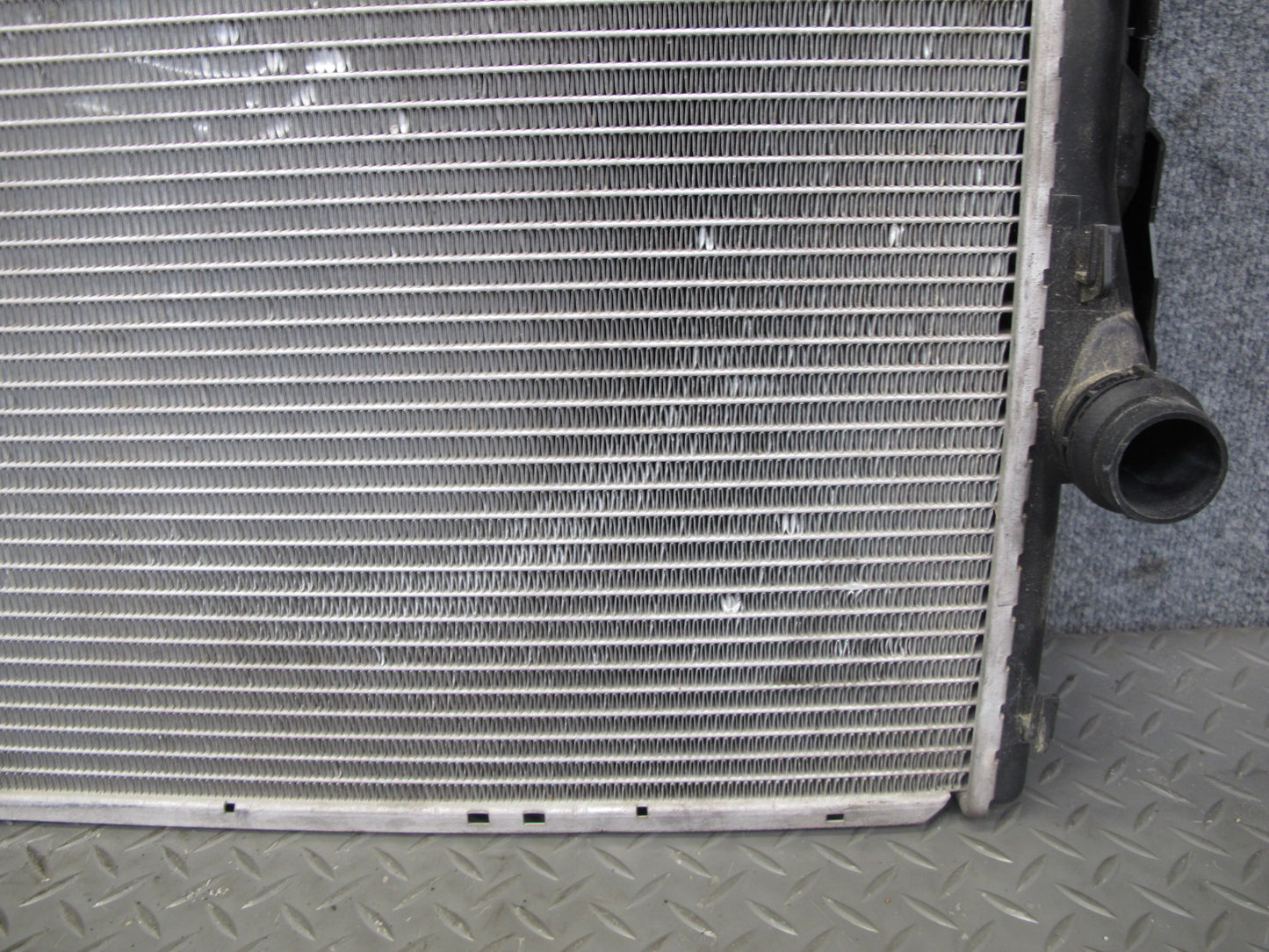 2001-2006 BMW E46 M3 S54 Engine Cooling Radiator w Expansion Tank