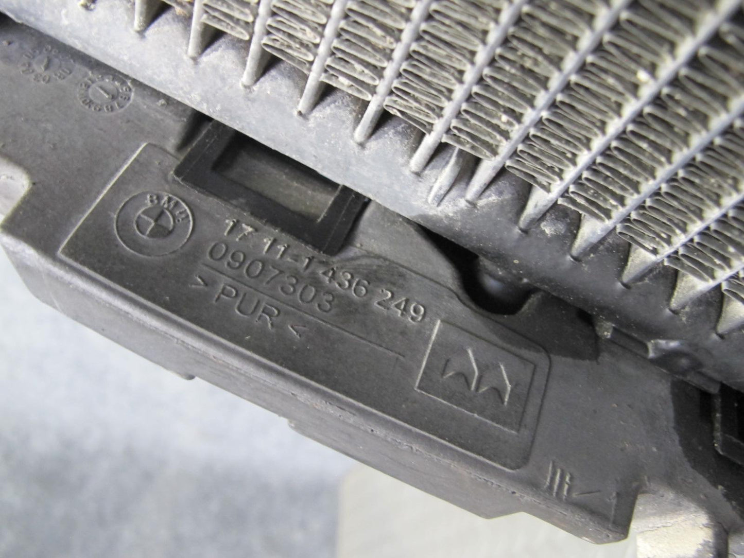 2001-2006 BMW E46 M3 S54 Engine Cooling Radiator w Expansion Tank