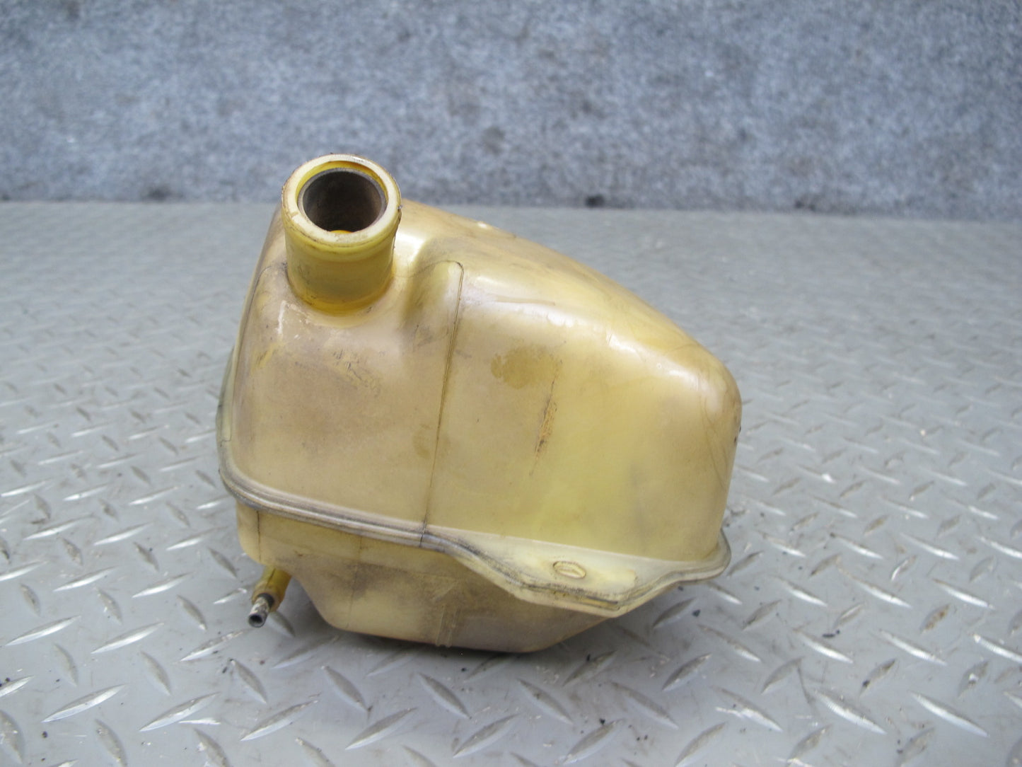 81-85 Mercedes W123 Engine Coolant Expansion Overflow Reservoir Tank